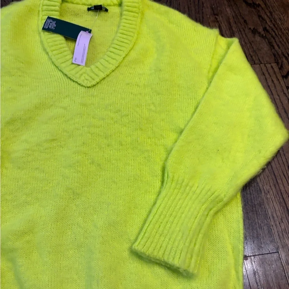 Wild Fable Neon Yellow V-Neck Sweater NWT - Size xxs